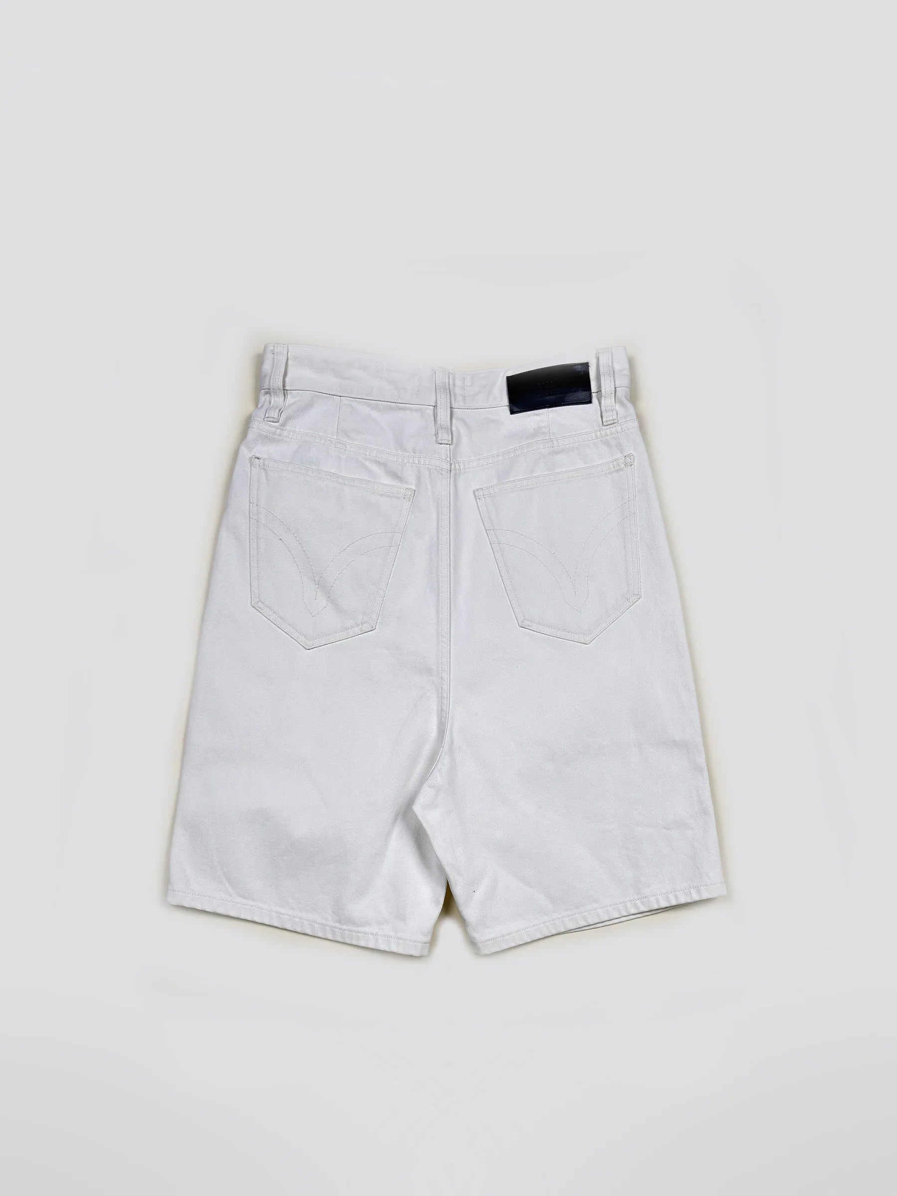 Short Ami Paris Blanc Taille 32 - Vue Secondaire