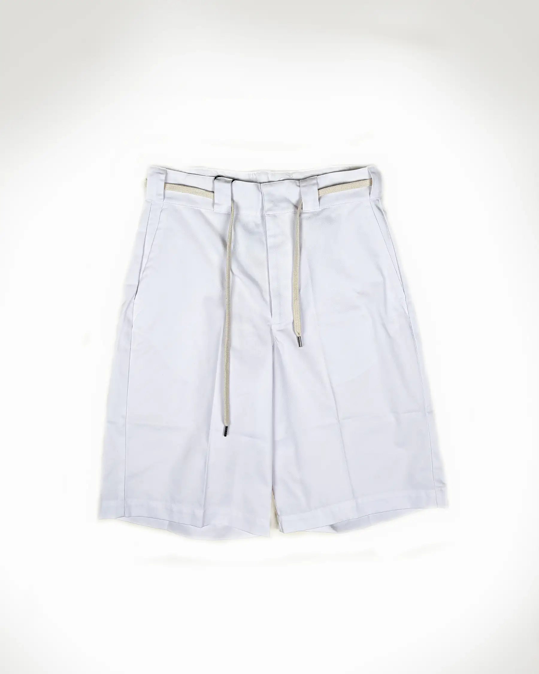 Short Drôle de Monsieur Blanc Laver en machine à 30°C sur l’envers. Ne pas utiliser d’eau de javel. Repassage doux si nécessaire. Ne pas sécher en machine. - Vue Principale